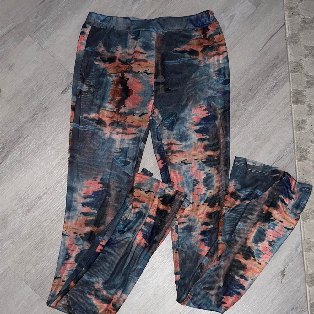 Poster Girl Mesh Print Leggings